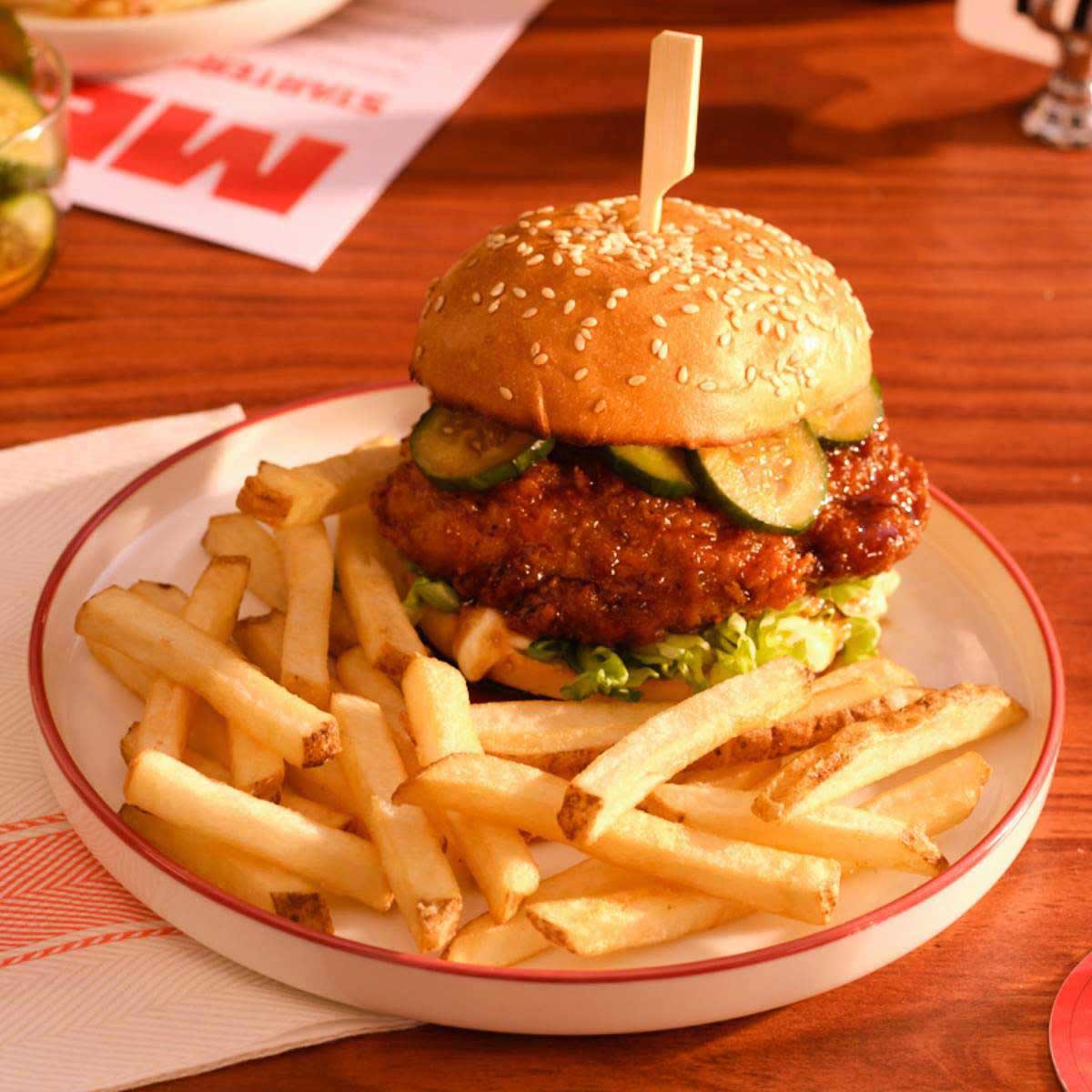 Edgell® Edgell Supa Crunch® 9mm skin-on chips, Styled